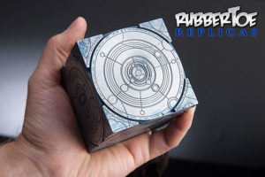 RubberToe-Replicas-The-TARDIS-Siege-Mode-Cube