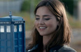 clara-holds-tiny-tardis-flatline